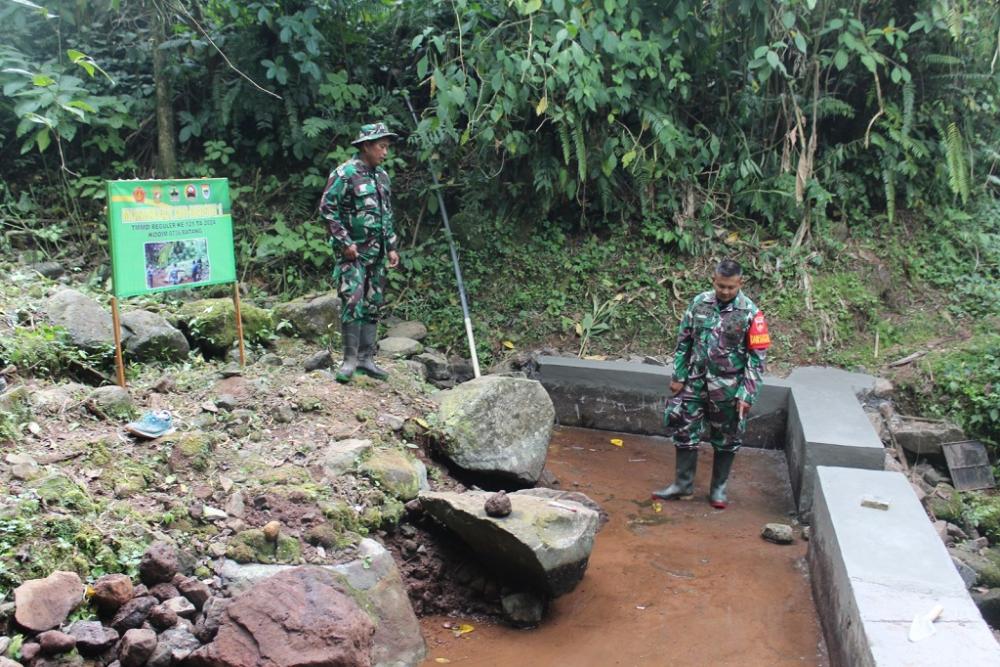 Manunggal Air Bersih Mengalir, Kodim Batang Bangun Penampungan