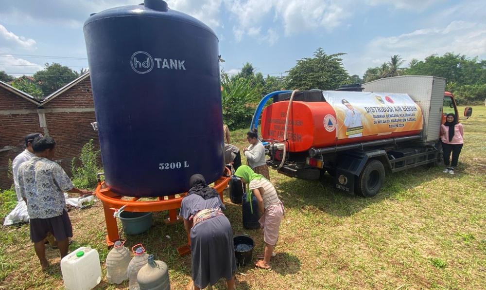 Dilanda Kekeringan, BPBD Batang Salurkan Air Bersih di 7 Kecamatan