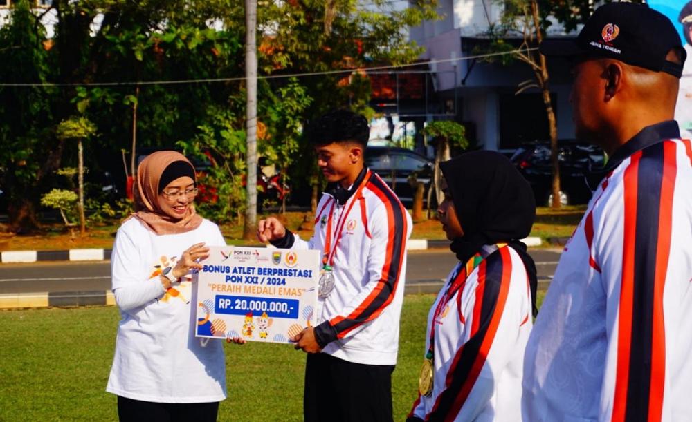 Pj Bupati Batang Berikan Apresiasi Atlet Peraih Medali PON 2024