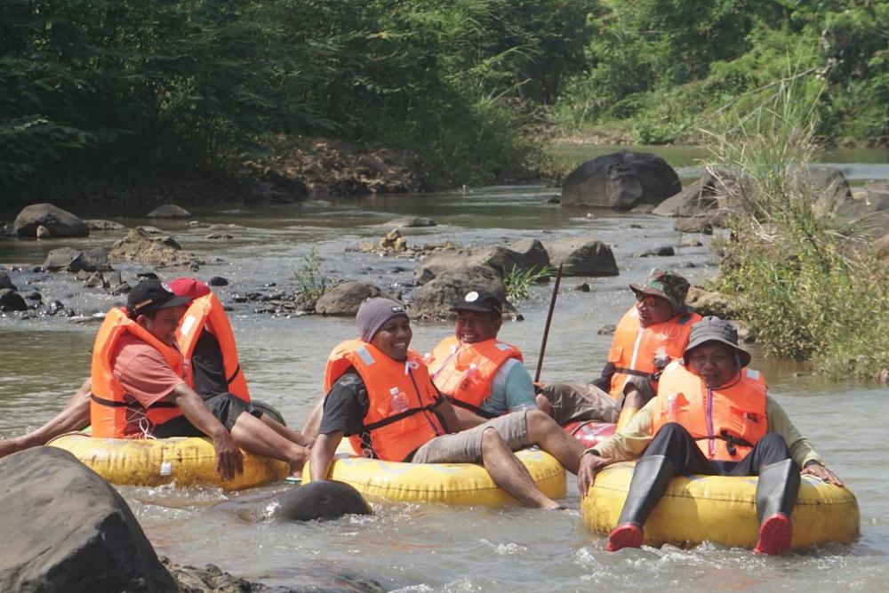 Potensi Wisata Baru, Bumdes Cempaka Mulia Tengah Kembangkan Susur Sungai Lojahan