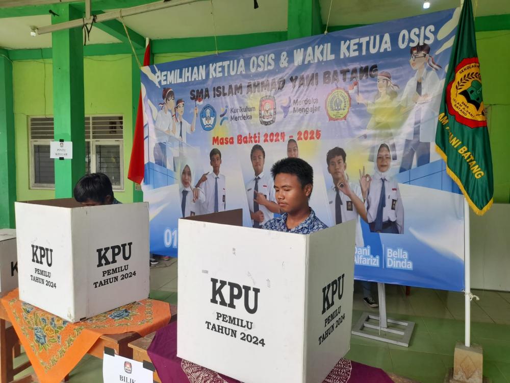 Wujudkan Demokrasi, Pemilihan Ketua OSIS SMA Islam Ahmad Yani Batang dilakukan ala Pemilu