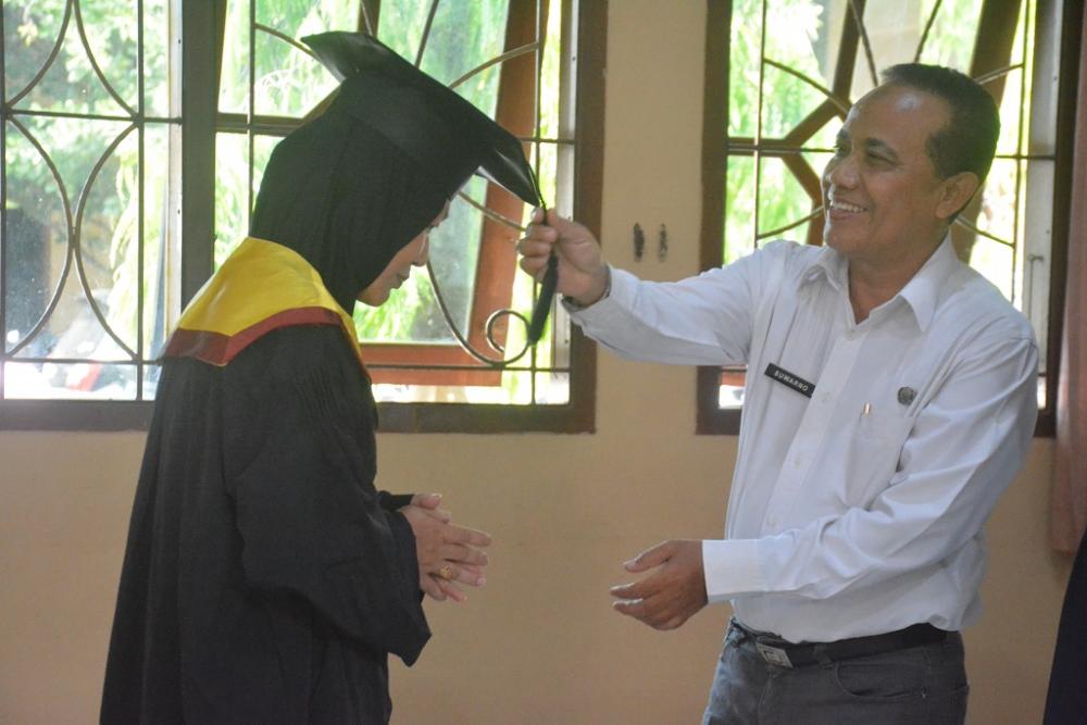 WISUDA SEKOLAH LANSIA TANGGUH