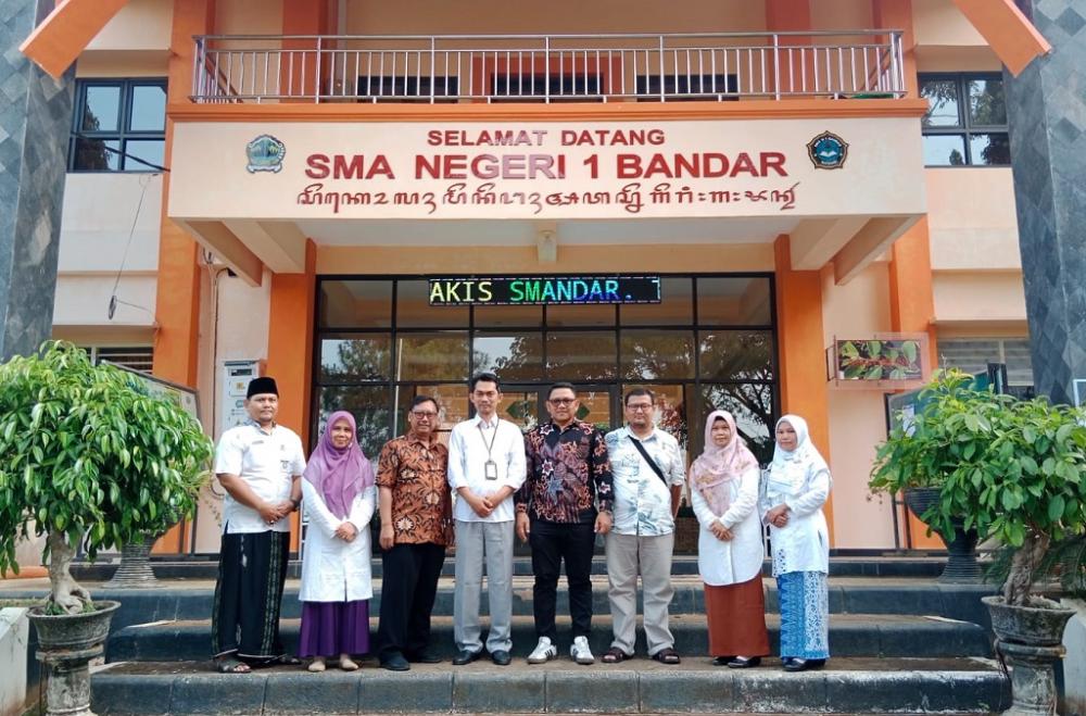 Gerakan Sekolah Sehat SMAN 1 Bandar Ditinjau Langsung Kementerian Pendidikan
