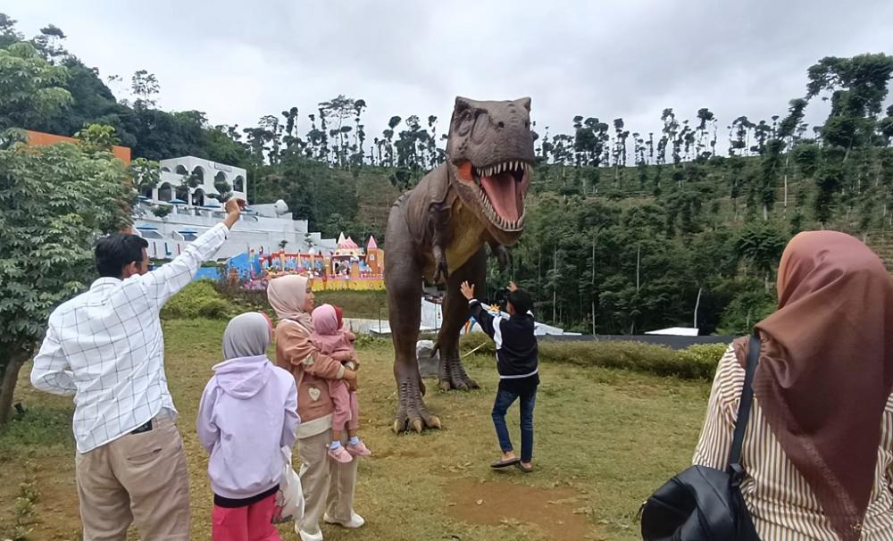 Libur Nataru, Lima Destinasi Wisata Unggulan Dipadati Pengunjung