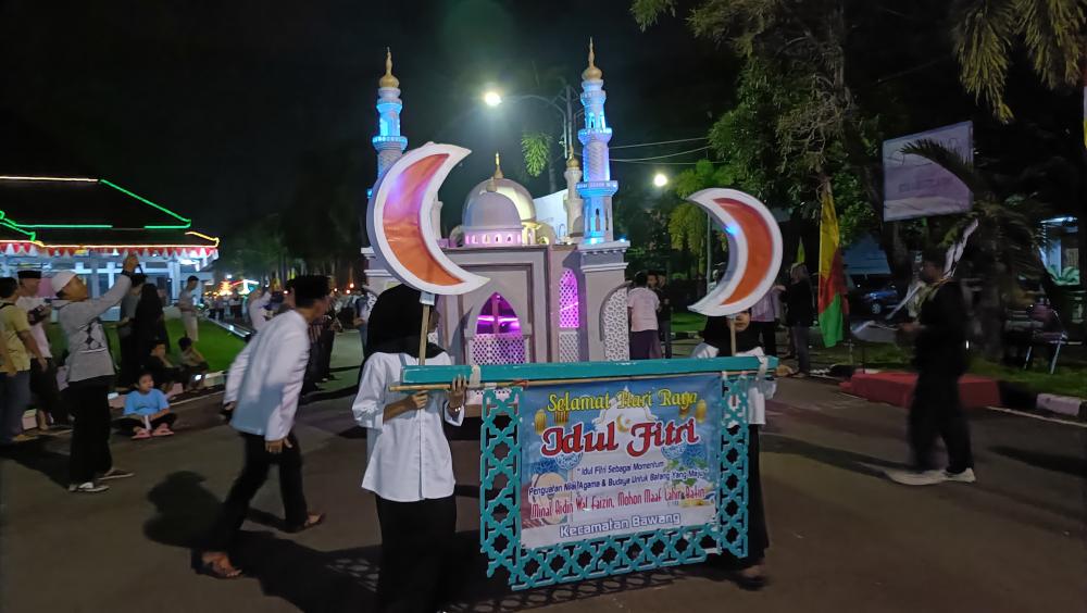Takbir Mursal Meriahkan Malam 1 Syawal 1446 H di Kabupaten Batang 