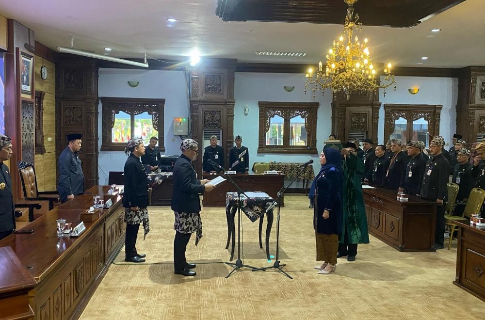 Dilantik Pj Sekda Batang, Sri Purwaningsih Diminta Menangani Efisiensi Anggaran