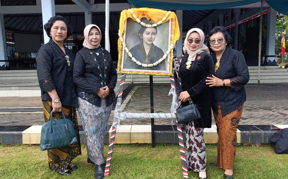 Kartini Masa Kini, Tetap Berkontribusi dan Jaga Tradisi