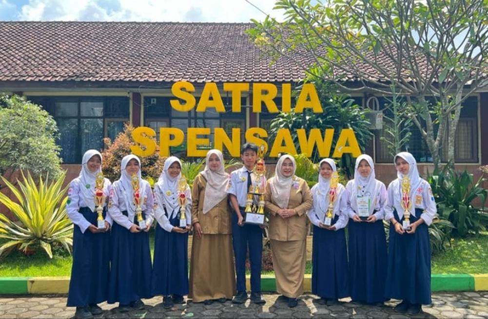 Intens Berlatih, PMR Spensawa Juara Umum COMPARA