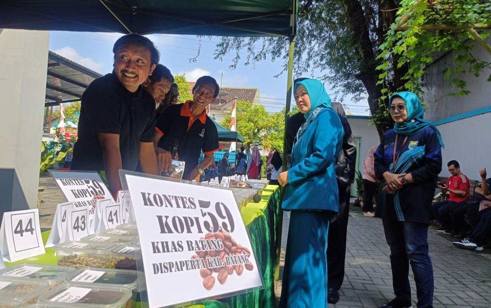 KONTES KOPI BATANG