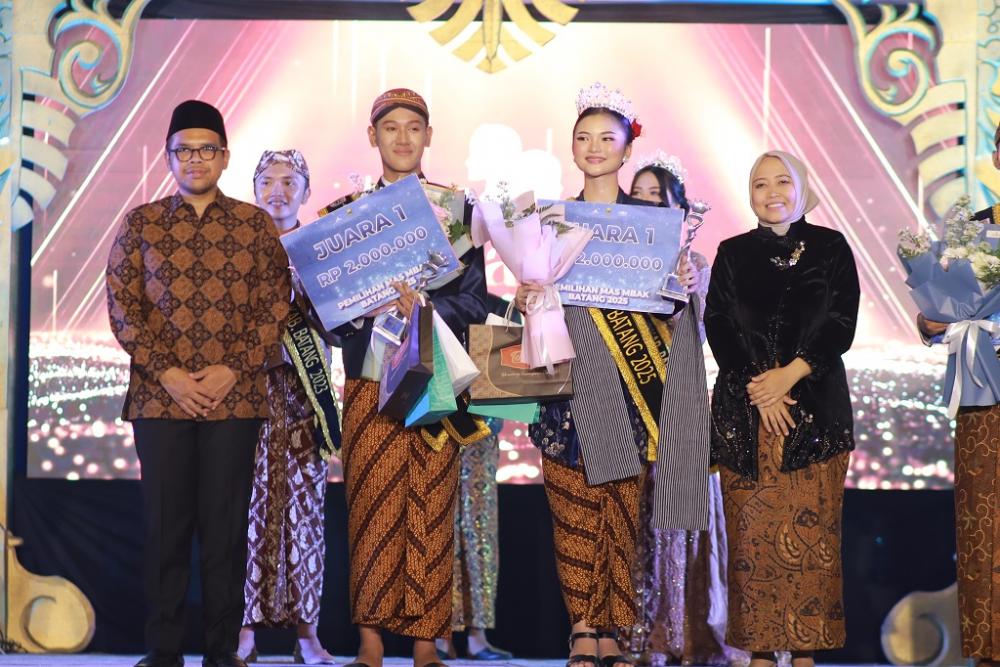 Mickel dan Mbak Gloria Terpilih Sebagai Mas dan Mbak Duta Wisata Batang 2025