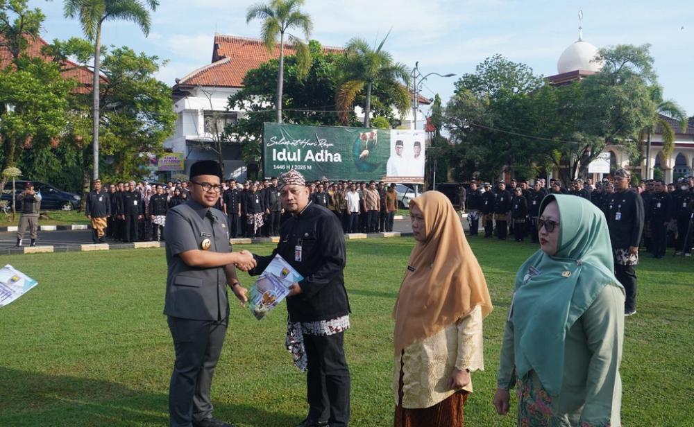 Kenaikan Pangkat 319 ASN, Bupati Batang Minta Tanggung Jawab Dalam Berikan Pelayanan