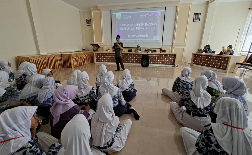 Penyuluh Agama Batang Edukasi Pelajar Cegah Pernikahan Dini
