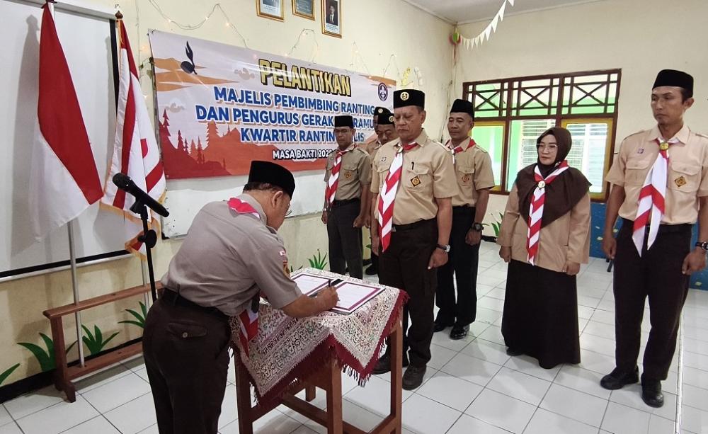 Siapkan Pramuka Terdepan, Kwarcab Batang Lantik Kamabiran