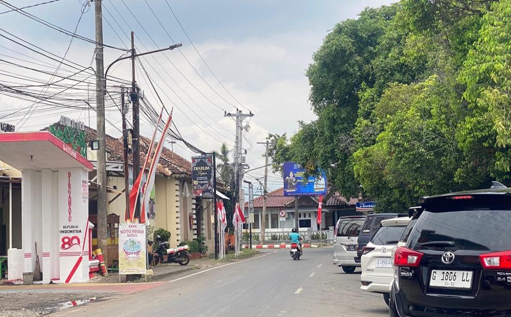 Pemkab Batang Tertibkan Utilitas Provider Tanpa Izin di Ruang Milik Jalan