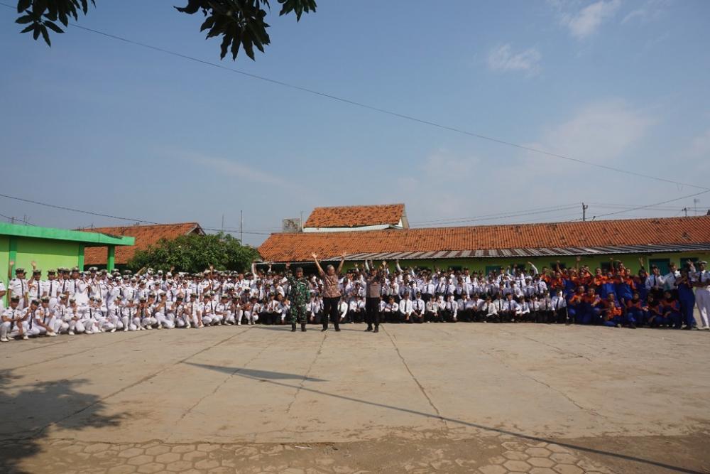 Marak Demonstrasi, TNI/Polri Edukasi Pelajar agar Tak Terprovokasi