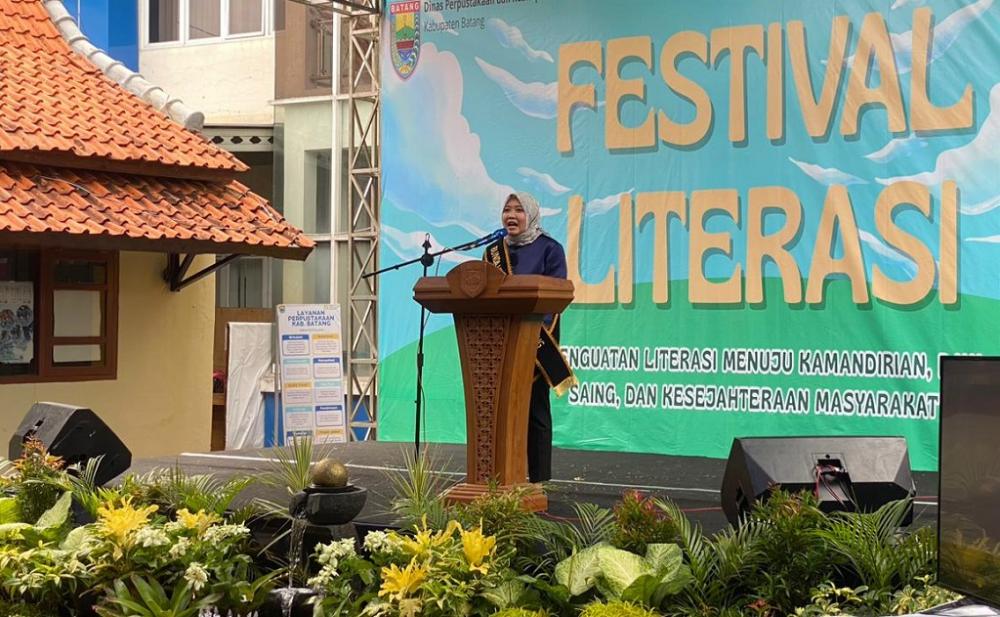 Bupati Batang Ajak Warga Jadikan Membaca Sebagai Gaya Hidup