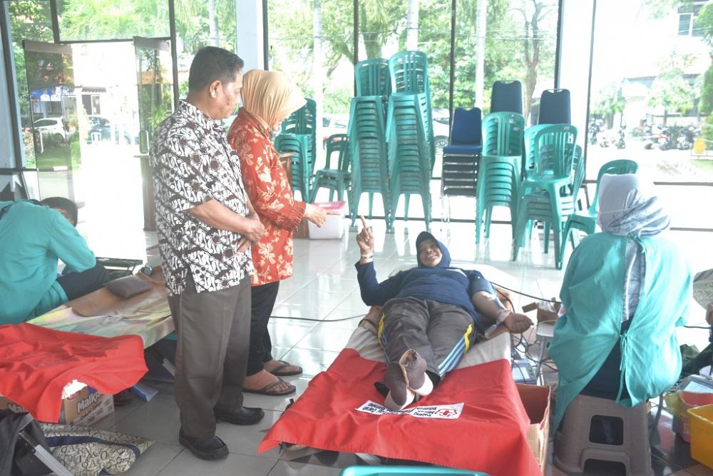 Sambut HUT KORPRI Ke-54, Pemkab Batang Gelar Aksi Donor Darah