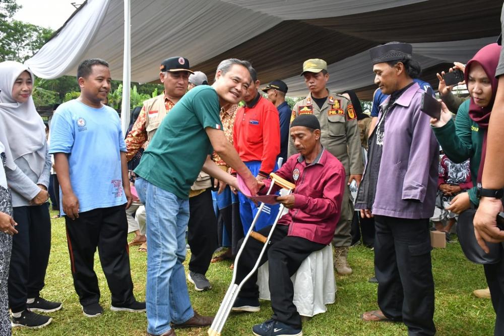 Dokter Spesialis Cek Kesehatan Gratis Layani Warga Desa Candi