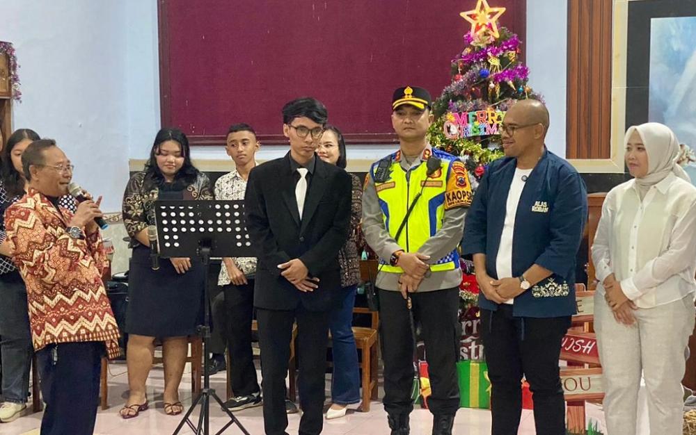 Pastikan Ibadah Natal Aman, Bupati Batang dan Forkopimda Tinjau Gereja