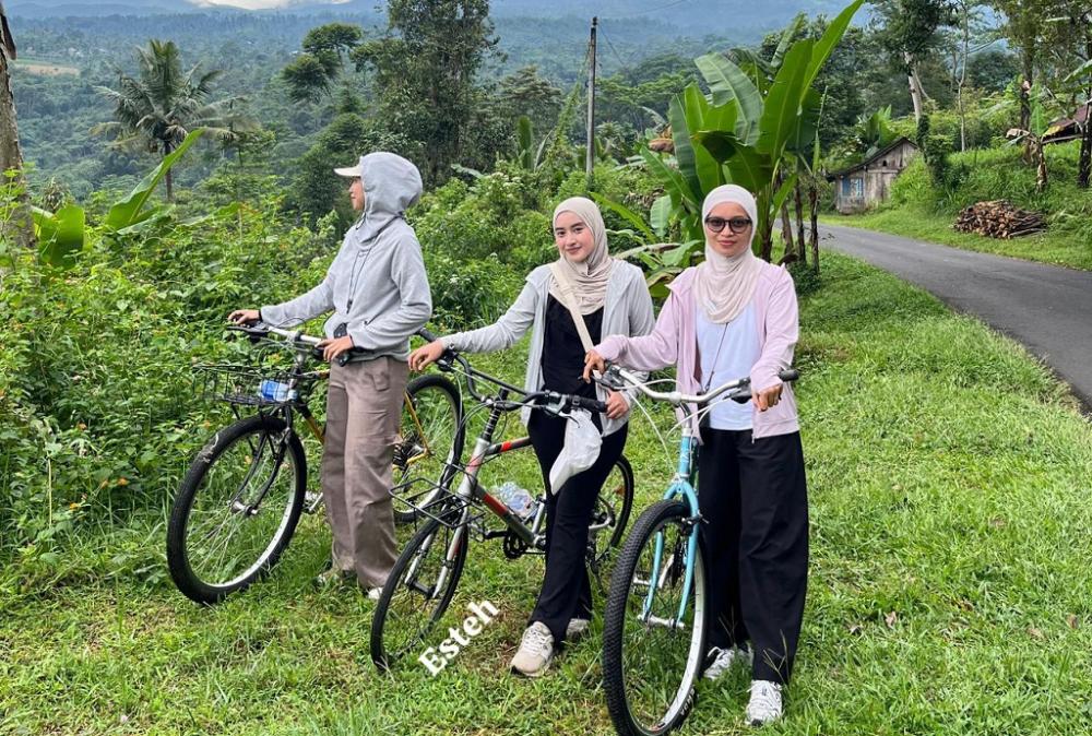 Komunitas Es Teh, Ruang Santai Perempuan Untuk Bersepeda