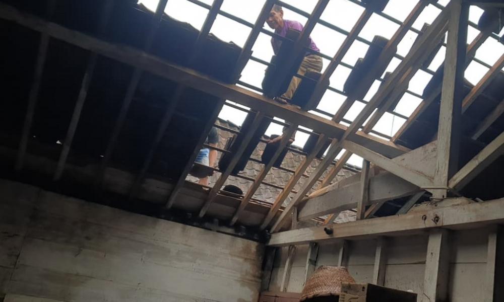 Petir Menggelegar di Subah, Rumah Warga Porak-poranda dalam Sekejap