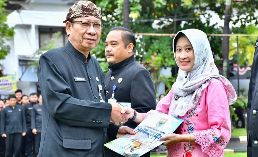 Terima SK Kenaikan Pangkat, ASN Diminta Tingkatkan Profesionalisme