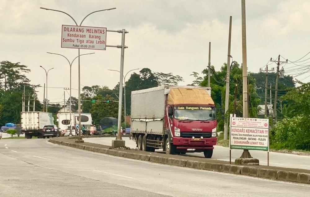 Warga Batang Dukung Penuh Pembatasan Truk Sumbu 3 Secara Konsisten