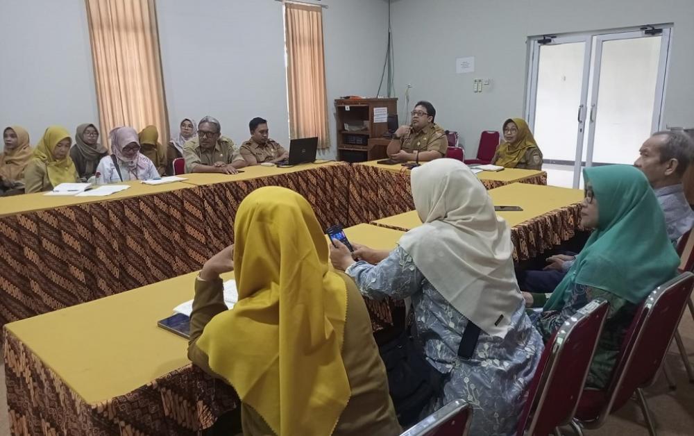 Disperpuska Rakor Persiapan Launching Gerakan â€œSak Minggu Sak Bukuâ€