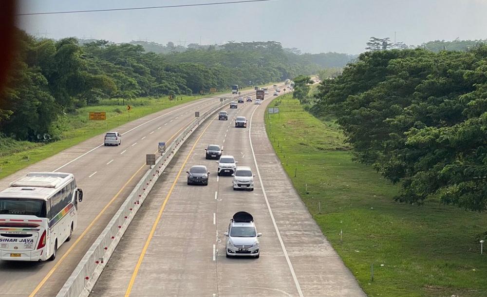 Hari Pertama Arus Mudik, 30 Ribu Kendaraan Melintas di Tol BatangSemarang