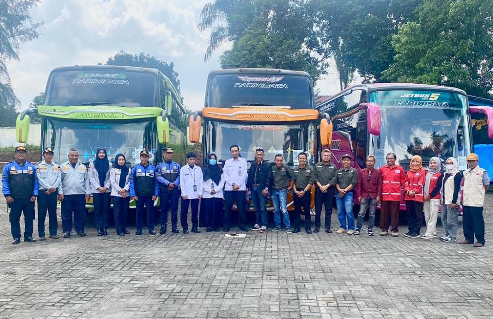 4 Bus Pemkab Jemput Pemudik Warga Batang di Jakarta