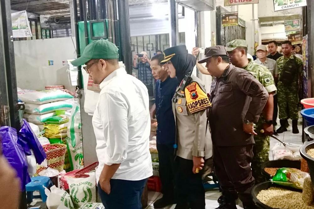 Bupati Batang Sidak Pasar, Pastikan Harga Sembako Stabil Jelang Lebaran