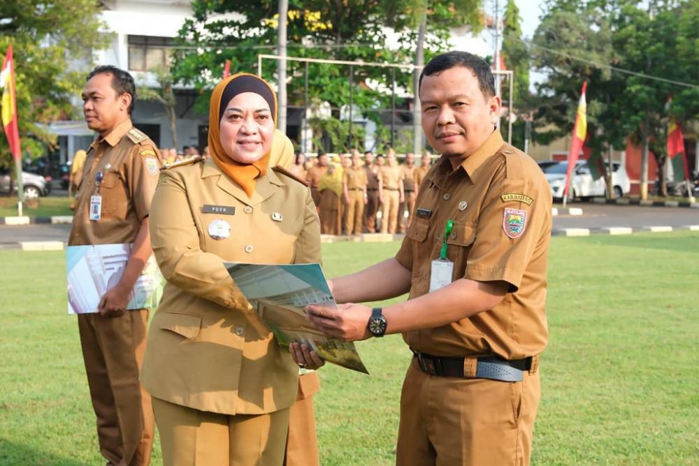 129 ASN Pemkab Batang Terima SK Kenaikan Pangkat, Diminta Tingkatkan Kinerja