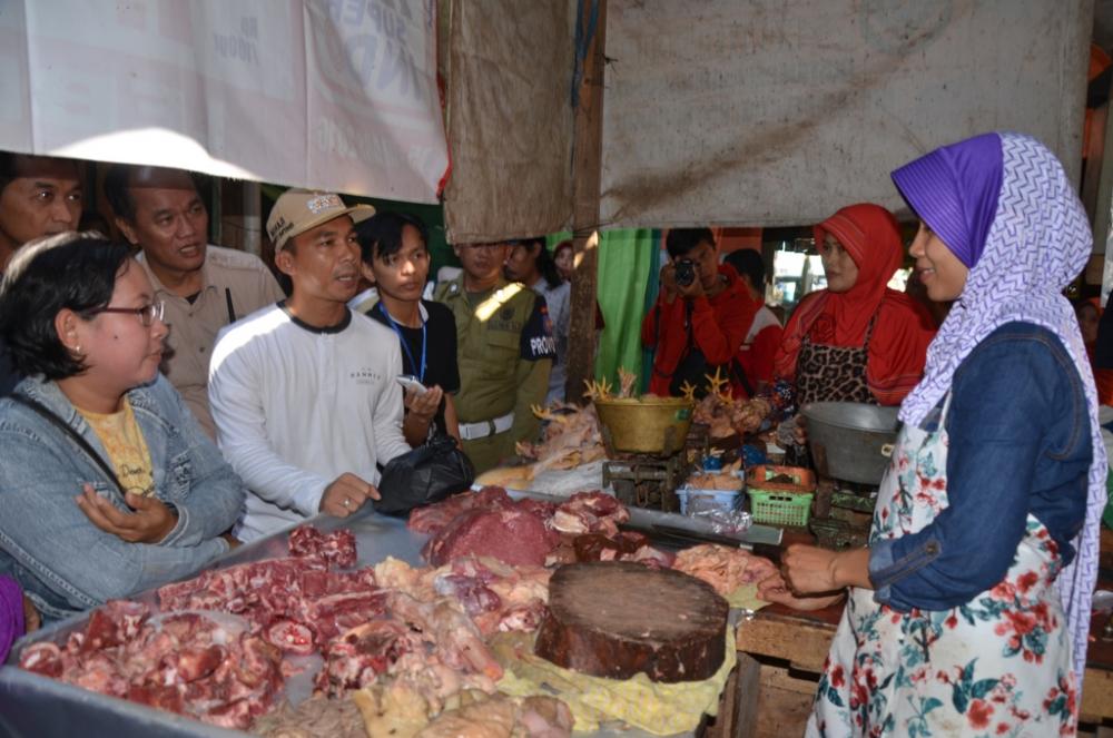 Menjelang Lebaran Bupati Meninjau Pasar dan Monitoring Harga Sembako