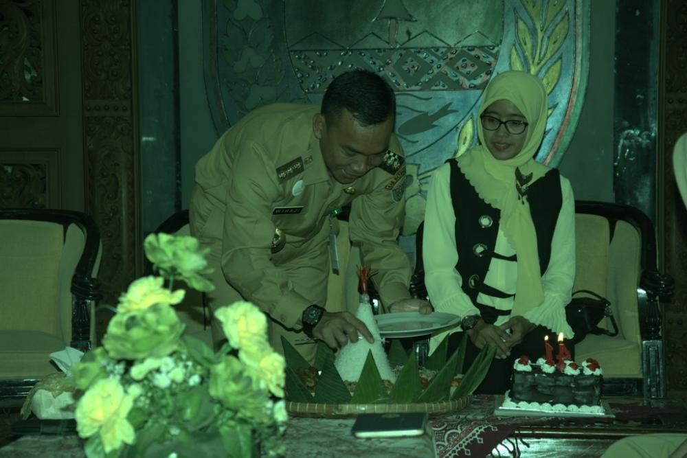 Ultah Bupati Wihaji Makan Megono Bersama Kepala OPD