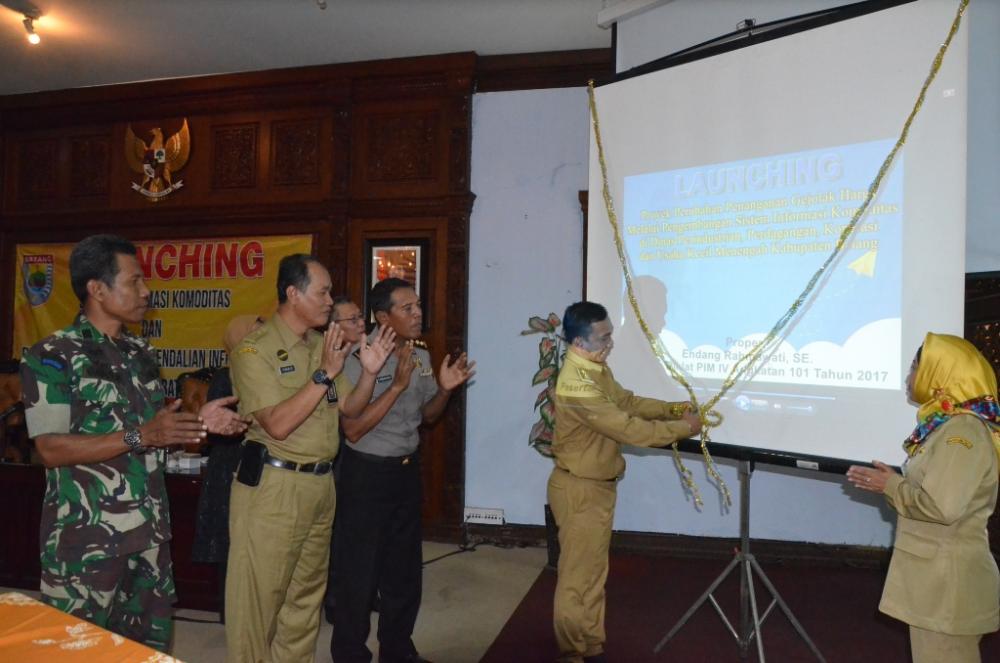 Harga Komuditas Bahan Pokok di Pasar Tradisonal Dapat Diliat Melalui HP Android