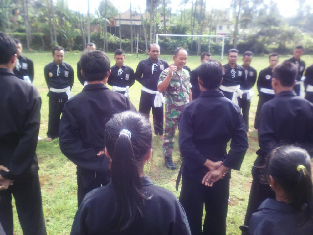 Babinsa Reban Tanamkan 4 Pilar Kebangsaan Kepada Perguruan Puncak Silat Setia Hati Teratai