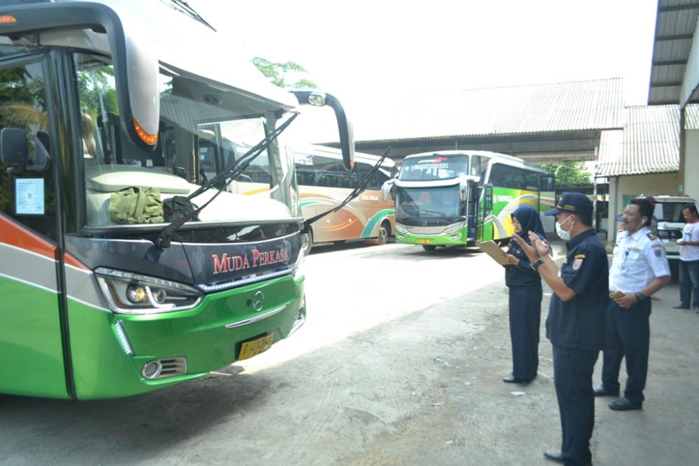 Dishub Batang Tinjau Armada Bus Untuk Angkutan Lebaran