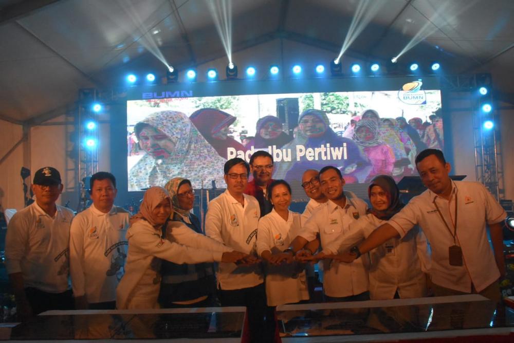 Menteri BUMN Resmikan 10 SPBU di Rest Area KM 379 Tol Batang-Semarang