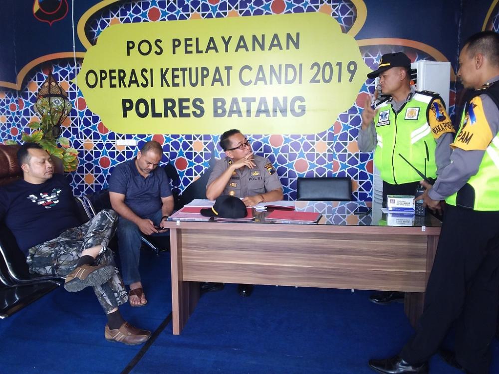 Pemudik di Jalur Tol dan Pantura Berimbang