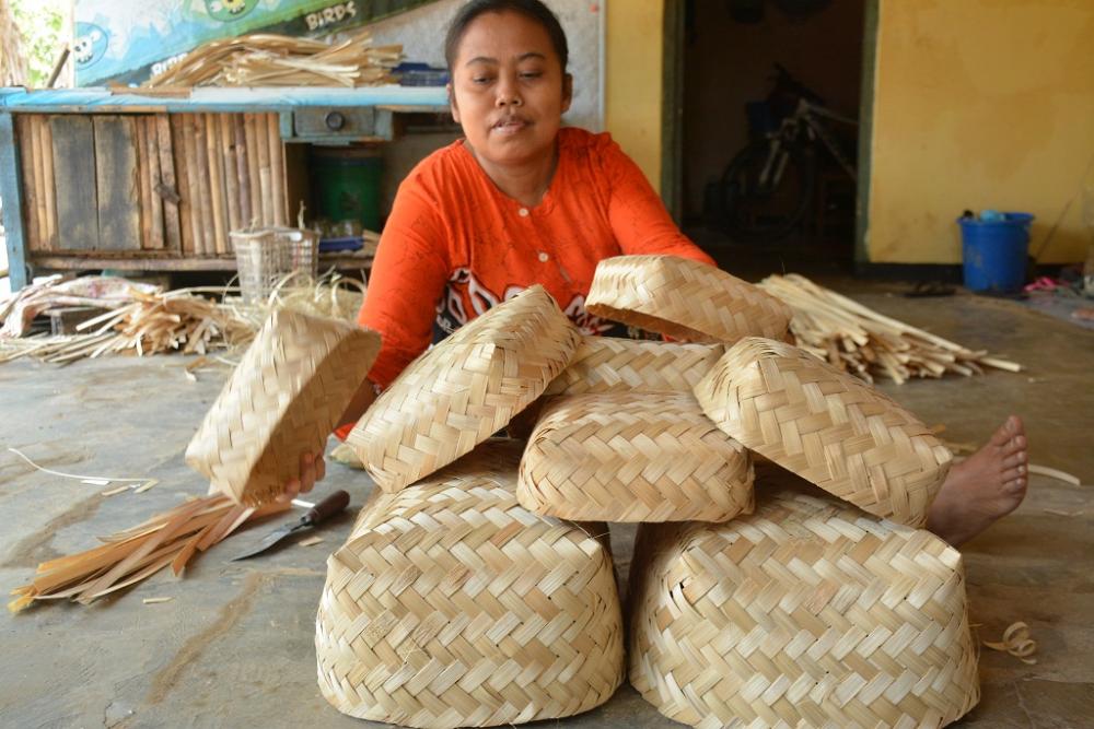 Kerajinan Besek Bambu di Batang, Bentuk Kreatifitas Bangsa Indonesia