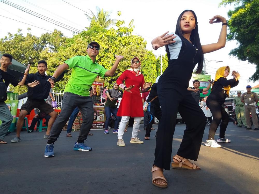 Flash Mob Tari Babalu Batang di Sarana CFD