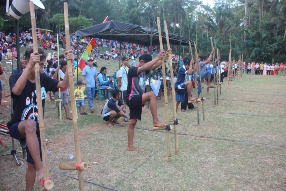 Kodim 0736/Batang Gelar Turnamen Egrang Piala Dandim Cup