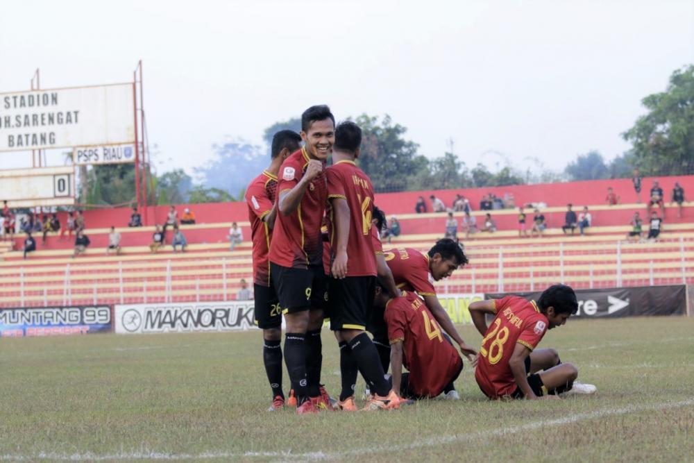 Persibat Batang Raih Poin Penuh di Kandang Terakhirnya