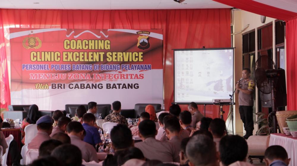 Polres Batang Gelar Coaching Clinic Excelent Service Bidang Pelayanan