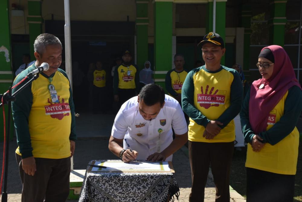 Bupati Batang Serta Direktur RSUD Kalisari Tandatangani Zona WBK dan WBBM