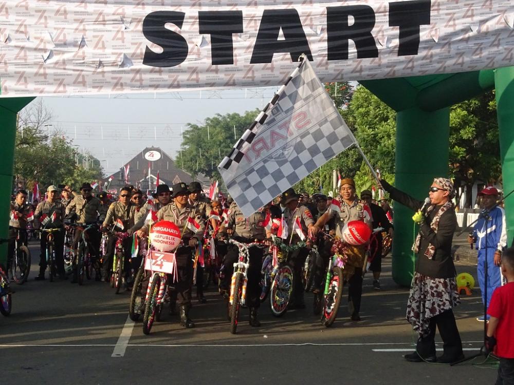 Sepeda Hias di Batang yang Membhinneka