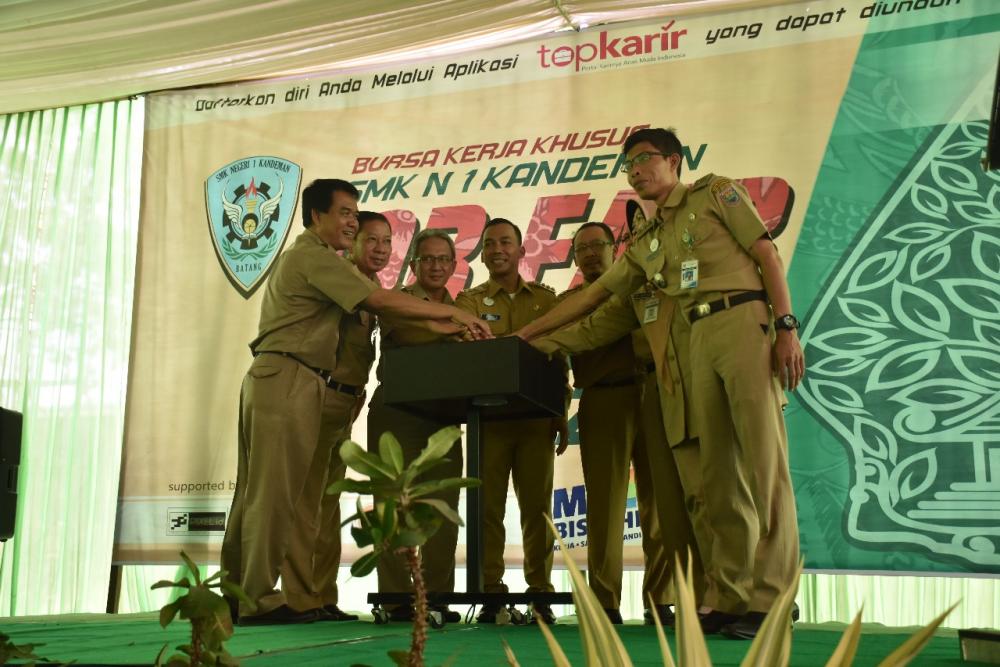 Ribuan Pencaker Padati Job Fair di Batang