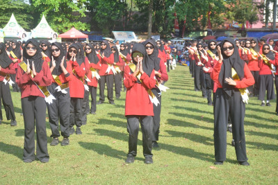 Kado Terindah HUT Ke-60, Batang Guncang Dunia lewat Tari Babalu dan Rekor Lingkungan