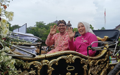 Berbusana Ala Jogja, Bupati Faiz Wacanakan Batang Kembali ke Era Mataraman