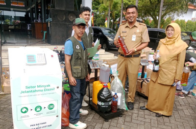 Pengumpulan Minyak Jelantah di Batang Raih Rekor MURI, Hasilkan Cuan Rp90 Juta Untuk Bioavtur